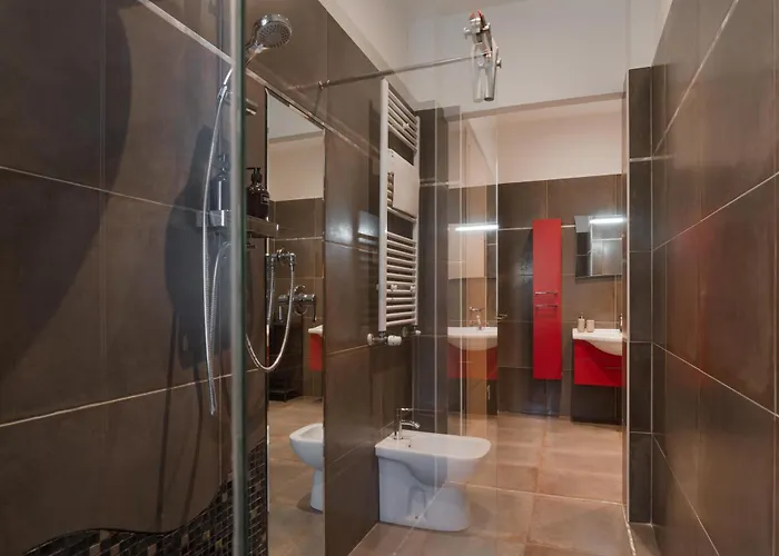 Modern Bright 2br Penthouse Close To Center *