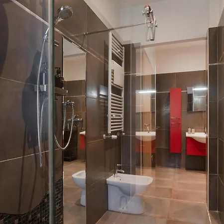 Modern Bright 2br Penthouse Close To Center *