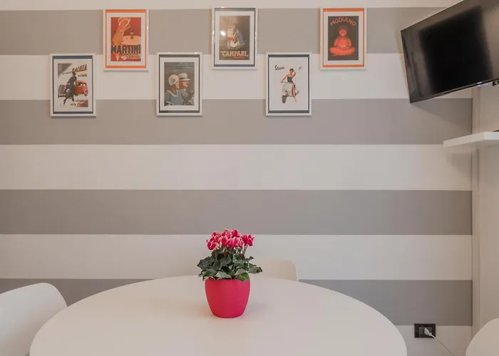 Modern Bright 2br Penthouse Close To Center