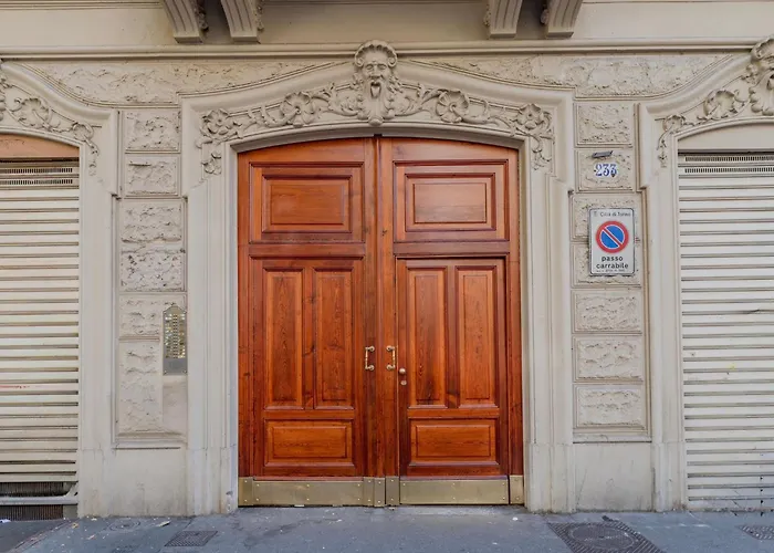 Modern Bright 2br Penthouse Close To Center Apartment Turin