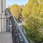 Modern Bright 2br Penthouse Close To Center شقة