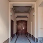 شقة Modern Bright 2br Penthouse Close To Center *